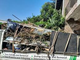 Best Yard Waste Removal  in Simonton Lake, IN